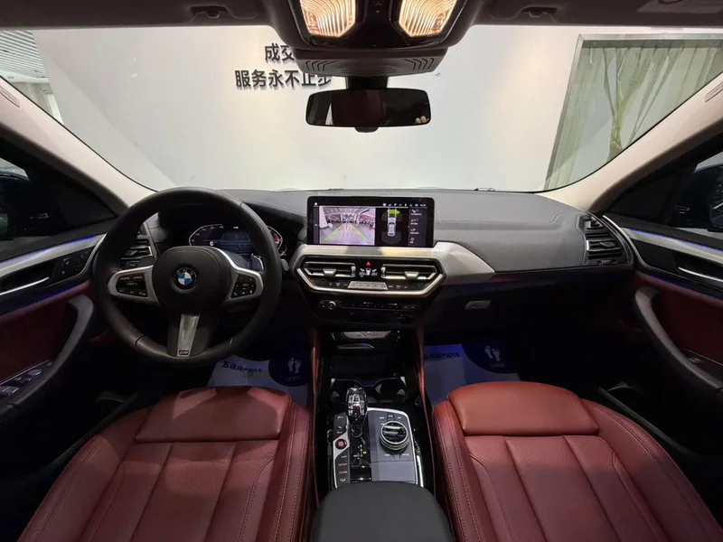 BMW X4 2022 xDrive 25i M Sports suit interior photo 16 BMW X4 2022 xDrive 25i M Sports suit interior photo 16