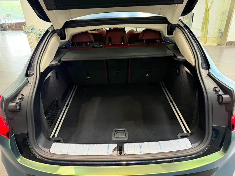 BMW X4 2022 xDrive 25i M Sports suit interior photo 17 BMW X4 2022 xDrive 25i M Sports suit interior photo 17