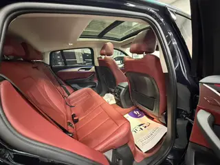 BMW X4 2022 xDrive 25i M Sports suit interior photo 19 BMW X4 2022 xDrive 25i M Sports suit interior photo 19