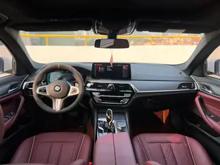 BMW 5 Series 2021 Модификация 530Li Лидирующий M Спортивный костюм интерьер фото 12 BMW 5 Series 2021 Модификация 530Li Лидирующий M Спортивный костюм интерьер фото 12