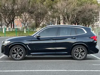 BMW X3 2022 xDrive25i M Sports suit interior photo 14 BMW X3 2022 xDrive25i M Sports suit interior photo 14