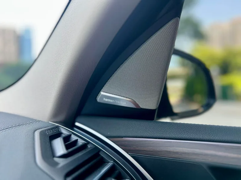 BMW X3 2023 xDrive30i Leading Type M Obsidian Night Suit interior photo 10 BMW X3 2023 xDrive30i Leading Type M Obsidian Night Suit interior photo 10