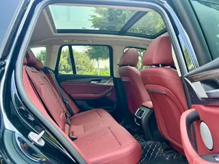 BMW X3 2023 xDrive30i Leading Type M Obsidian Night Suit interior photo 13 BMW X3 2023 xDrive30i Leading Type M Obsidian Night Suit interior photo 13