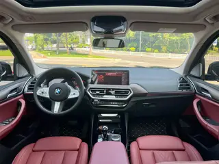 BMW X3 2023 xDrive30i Leading Type M Obsidian Night Suit interior photo 17 BMW X3 2023 xDrive30i Leading Type M Obsidian Night Suit interior photo 17