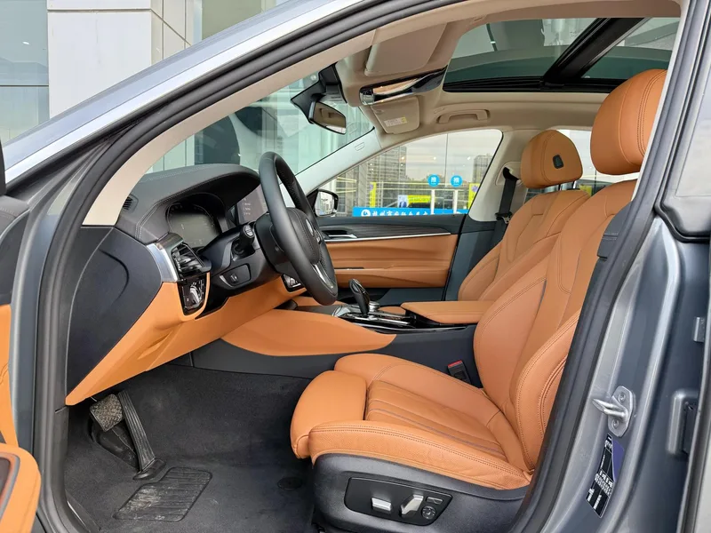 BMW 6 Series GT 2022 630i Luxury Design Set exterior photo 4 BMW 6 Series GT 2022 630i Luxury Design Set exterior photo 4