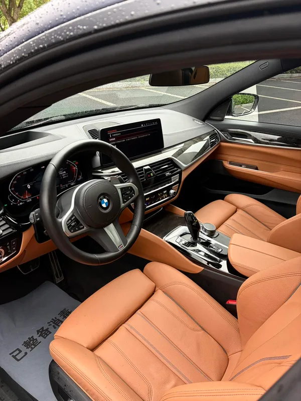 BMW 6 Series GT 2022 630i M Conjunto deportivo interior foto 11 BMW 6 Series GT 2022 630i M Conjunto deportivo interior foto 11