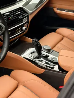 BMW 6 Series GT 2022 630i M Conjunto deportivo interior foto 13 BMW 6 Series GT 2022 630i M Conjunto deportivo interior foto 13
