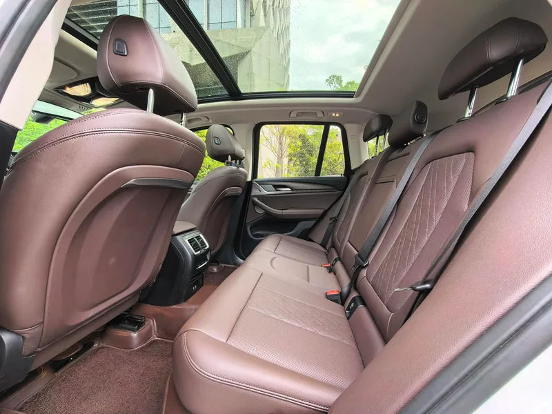 BMW X3 2022 xDrive30i Leading Type M Obsidian Night Suit interior photo 7 BMW X3 2022 xDrive30i Leading Type M Obsidian Night Suit interior photo 7