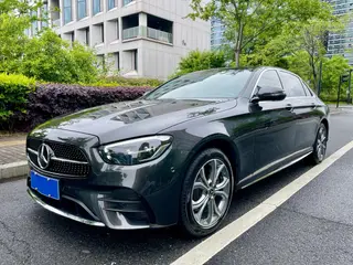Mercedes-Benz E-Class 2022 Restyling E 300 L Fashionable sports car exterior photo 1 Mercedes-Benz E-Class 2022 Restyling E 300 L Fashionable sports car exterior photo 1