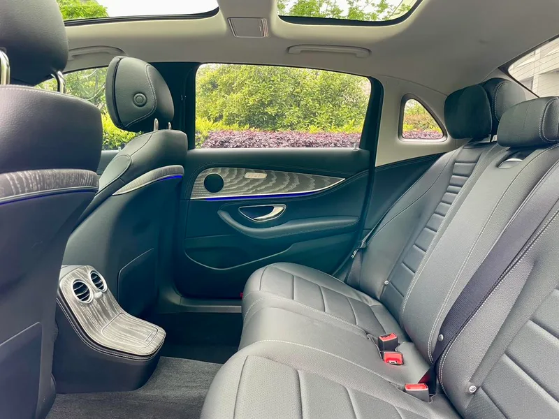 Mercedes-Benz E-Class 2022 Restyling E 300 L Fashionable sports car interior photo 13 Mercedes-Benz E-Class 2022 Restyling E 300 L Fashionable sports car interior photo 13