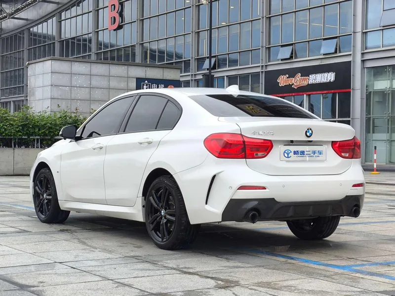 BMW 1 Series 2021 125i M Sports Obsidian Night Edition exterior photo 4 BMW 1 Series 2021 125i M Sports Obsidian Night Edition exterior photo 4