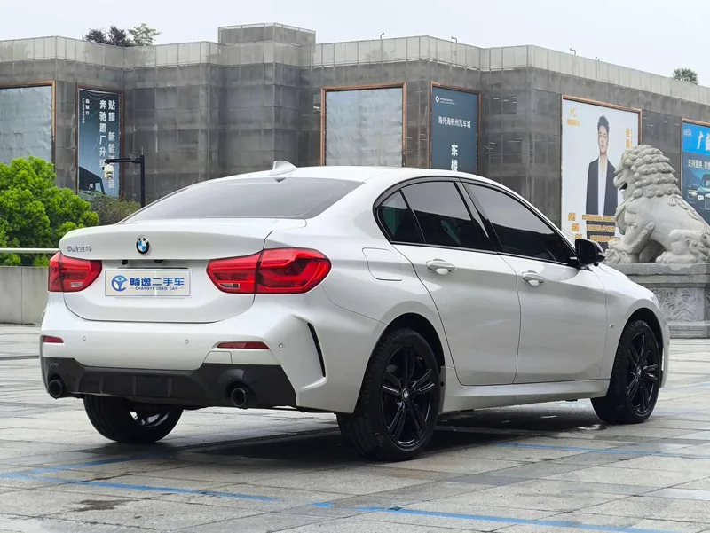 BMW 1 Series 2021 125i M Sports Obsidian Night Edition exterior photo 6 BMW 1 Series 2021 125i M Sports Obsidian Night Edition exterior photo 6