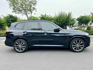 BMW X3 2022 xDrive30i Leading Type M Obsidian Night Suit interior photo 6 BMW X3 2022 xDrive30i Leading Type M Obsidian Night Suit interior photo 6