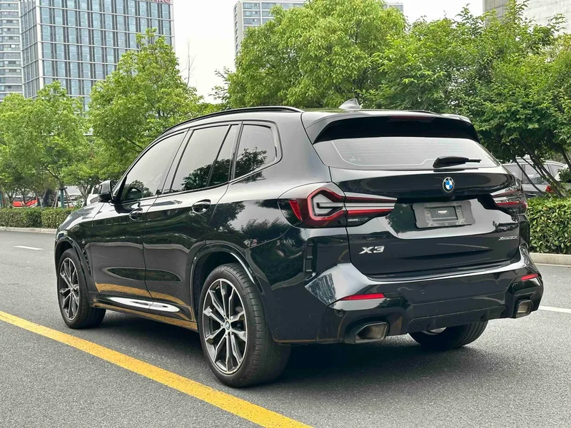 BMW X3 2022 xDrive30i Leading Type M Obsidian Night Suit interior photo 7 BMW X3 2022 xDrive30i Leading Type M Obsidian Night Suit interior photo 7
