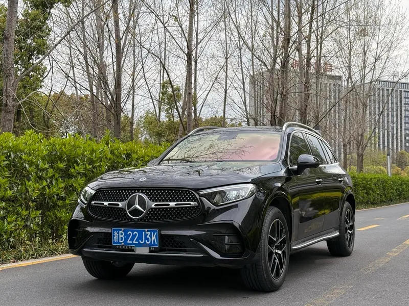 Mercedes-Benz GLC 2023 Restyling GLC 260 L 4MATIC Dynamic 7 seat exterior photo 1 Mercedes-Benz GLC 2023 Restyling GLC 260 L 4MATIC Dynamic 7 seat exterior photo 1