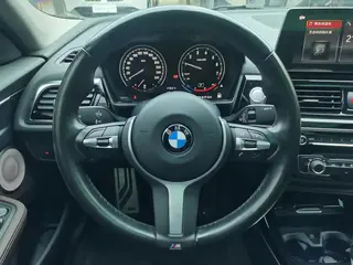 BMW 1 Series 2021 120i M Sports Obsidian Night Edition interior photo 12 BMW 1 Series 2021 120i M Sports Obsidian Night Edition interior photo 12