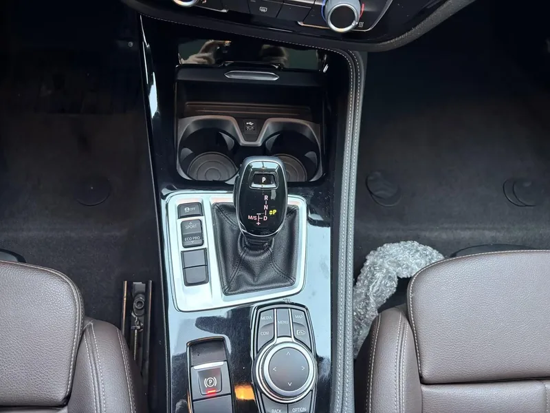 BMW 1 Series 2021 120i M Sports Obsidian Night Edition interior photo 19 BMW 1 Series 2021 120i M Sports Obsidian Night Edition interior photo 19