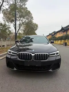 BMW 5 Series 2022 Segundo cambio 535Le M Conjunto deportivo exterior foto 2 BMW 5 Series 2022 Segundo cambio 535Le M Conjunto deportivo exterior foto 2