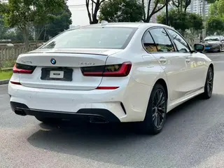 BMW 3 Series 2022 325Li M Sports Night Suit interior photo 13 BMW 3 Series 2022 325Li M Sports Night Suit interior photo 13
