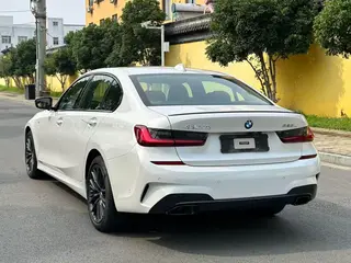 BMW 3 Series 2022 325Li M Sports Night Suit interior photo 14 BMW 3 Series 2022 325Li M Sports Night Suit interior photo 14