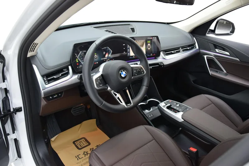 BMW X1 2025 sDrive25Li M Sports suit exterior photo 6 BMW X1 2025 sDrive25Li M Sports suit exterior photo 6