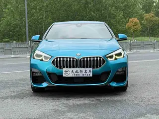 BMW 2 Series 2021 225i Coupé à quatre portes M Ensemble de sport extérieur photo 2 BMW 2 Series 2021 225i Coupé à quatre portes M Ensemble de sport extérieur photo 2