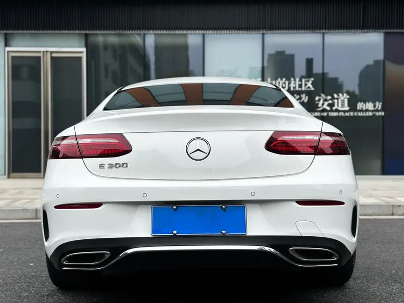 Mercedes-Benz E-Class (Imported) 2021 E 300 Coupé extérieur photo 5 Mercedes-Benz E-Class (Imported) 2021 E 300 Coupé extérieur photo 5