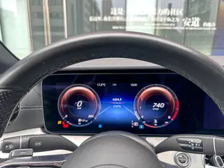 Mercedes-Benz E-Class (Imported) 2021 E 300 Coupé intérieur photo 10 Mercedes-Benz E-Class (Imported) 2021 E 300 Coupé intérieur photo 10