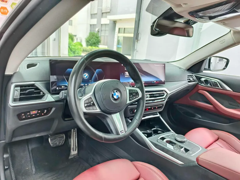 BMW 4 Series 2023 425i M Sports suit interior photo 10 BMW 4 Series 2023 425i M Sports suit interior photo 10