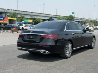 Mercedes-Benz E-Class 2022 Segundo cambio E 300 L Acabado premium Coche exterior foto 4 Mercedes-Benz E-Class 2022 Segundo cambio E 300 L Acabado premium Coche exterior foto 4