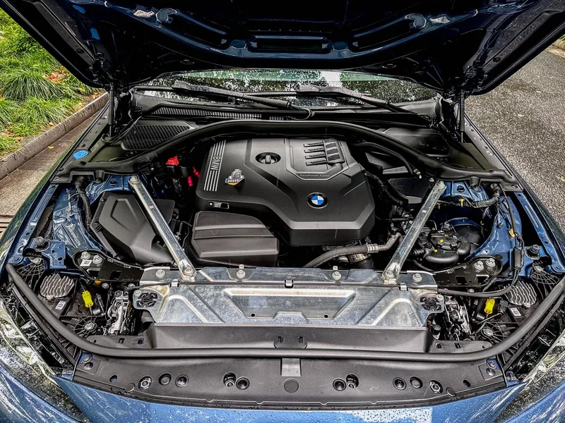 BMW 4 Series 2022 425i M Conjunto deportivo interior foto 15 BMW 4 Series 2022 425i M Conjunto deportivo interior foto 15