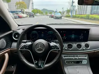 Mercedes-Benz E-Class 2022 E 300 L Luxury type Passenger car exterior photo 7 Mercedes-Benz E-Class 2022 E 300 L Luxury type Passenger car exterior photo 7