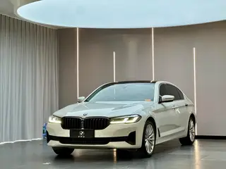 BMW 5 Series 2021 530Li Premium Class Luxury Set exterior photo 1 BMW 5 Series 2021 530Li Premium Class Luxury Set exterior photo 1