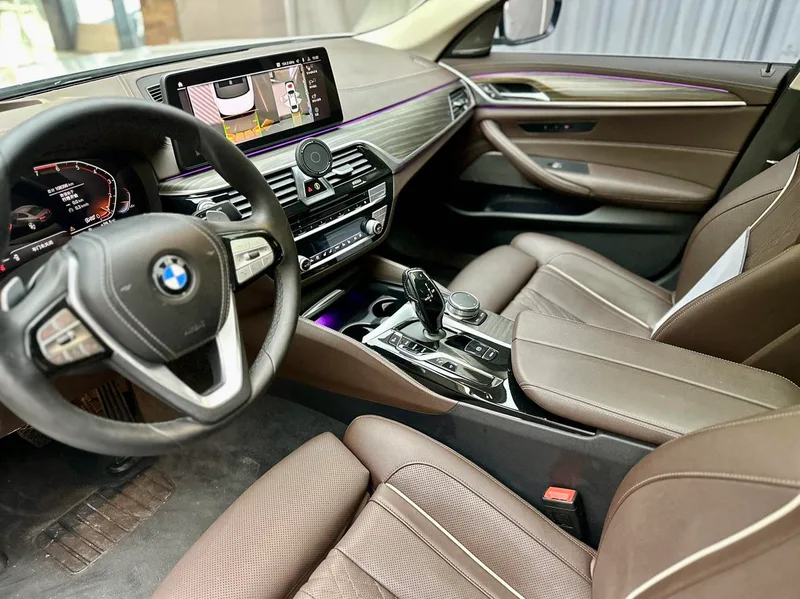 BMW 5 Series 2021 530Li Premium Class Luxury Set interior photo 8 BMW 5 Series 2021 530Li Premium Class Luxury Set interior photo 8