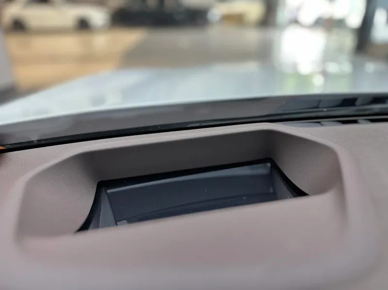 BMW 5 Series 2021 530Li Premium Class Luxury Set interior photo 13 BMW 5 Series 2021 530Li Premium Class Luxury Set interior photo 13