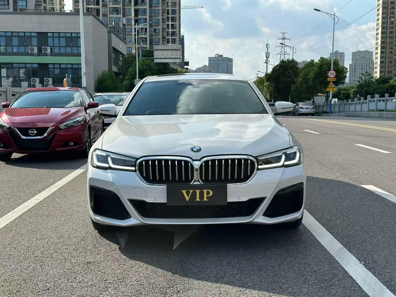 BMW 5 Series 2023 Restyling 530Li Premium Class M Sports suit exterior photo 2 BMW 5 Series 2023 Restyling 530Li Premium Class M Sports suit exterior photo 2