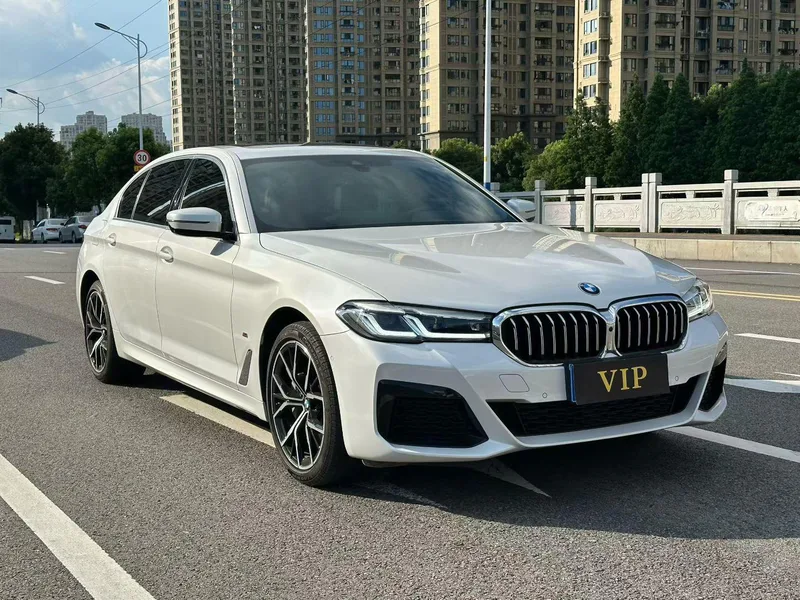 BMW 5 Series 2023 Restyling 530Li Premium Class M Sports suit exterior photo 3 BMW 5 Series 2023 Restyling 530Li Premium Class M Sports suit exterior photo 3