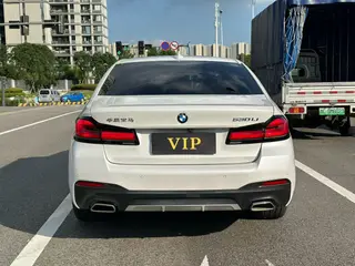 BMW 5 Series 2023 Restyling 530Li Premium Class M Sports suit interior photo 8 BMW 5 Series 2023 Restyling 530Li Premium Class M Sports suit interior photo 8