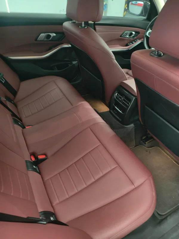 BMW 3 Series 2022 325i M Sports suit interior photo 7 BMW 3 Series 2022 325i M Sports suit interior photo 7