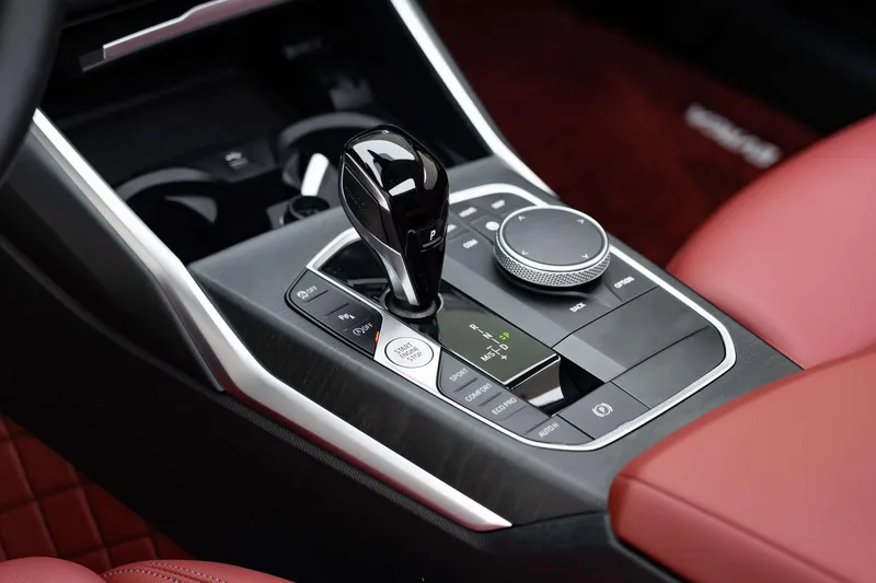 BMW 4 Series 2022 425i M Sports suit interior photo 12 BMW 4 Series 2022 425i M Sports suit interior photo 12