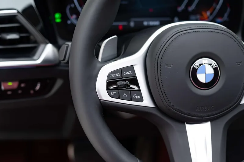 BMW 4 Series 2022 425i M Sports suit interior photo 17 BMW 4 Series 2022 425i M Sports suit interior photo 17