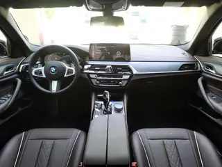 BMW 5 Series 2022 530Li Leader M Ensemble de sport extérieur photo 8 BMW 5 Series 2022 530Li Leader M Ensemble de sport extérieur photo 8