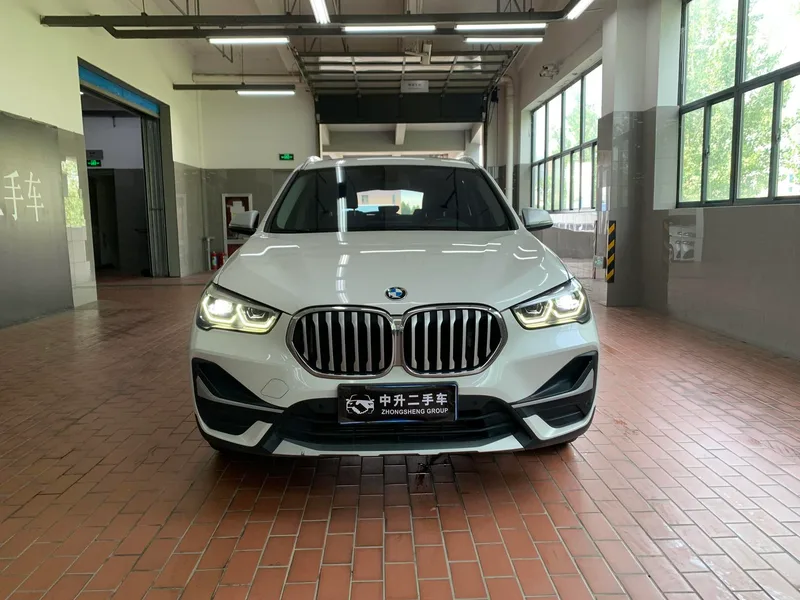 BMW X1 2022 sDrive20Li Premium Class exterior photo 2 BMW X1 2022 sDrive20Li Premium Class exterior photo 2