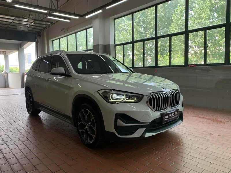 BMW X1 2022 sDrive20Li Premium Class exterior photo 3 BMW X1 2022 sDrive20Li Premium Class exterior photo 3