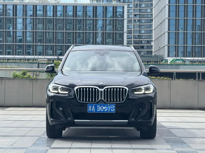 BMW X3 2022 xDrive25i M Sports suit exterior photo 2 BMW X3 2022 xDrive25i M Sports suit exterior photo 2