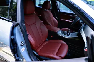 BMW 4 Series 2022 430i Gran Coupe M Sports Night Suit interior photo 9 BMW 4 Series 2022 430i Gran Coupe M Sports Night Suit interior photo 9