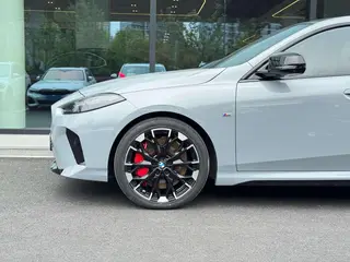 BMW 2 Series 2025 M235L exterior foto 6 BMW 2 Series 2025 M235L exterior foto 6