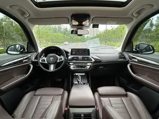 BMW X3 2021 xDrive30i Leader M Ensemble de sport intérieur photo 14 BMW X3 2021 xDrive30i Leader M Ensemble de sport intérieur photo 14