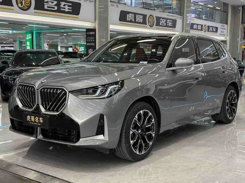 BMW X3 2025 xDrive30L Type de luxe M Ensemble de sport extérieur photo 1 BMW X3 2025 xDrive30L Type de luxe M Ensemble de sport extérieur photo 1