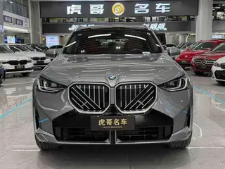 BMW X3 2025 xDrive30L Type de luxe M Ensemble de sport extérieur photo 2 BMW X3 2025 xDrive30L Type de luxe M Ensemble de sport extérieur photo 2
